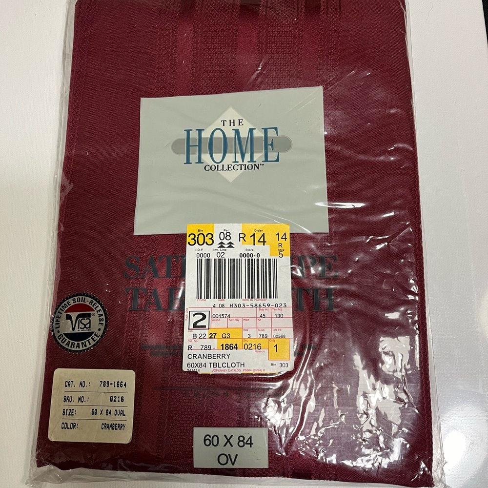 Home Collection New Cranberry Stain-Resistant Tablecloth - Picture 6 of 6